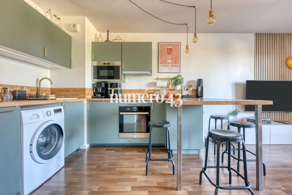 T2 rénové avec balcon et parking