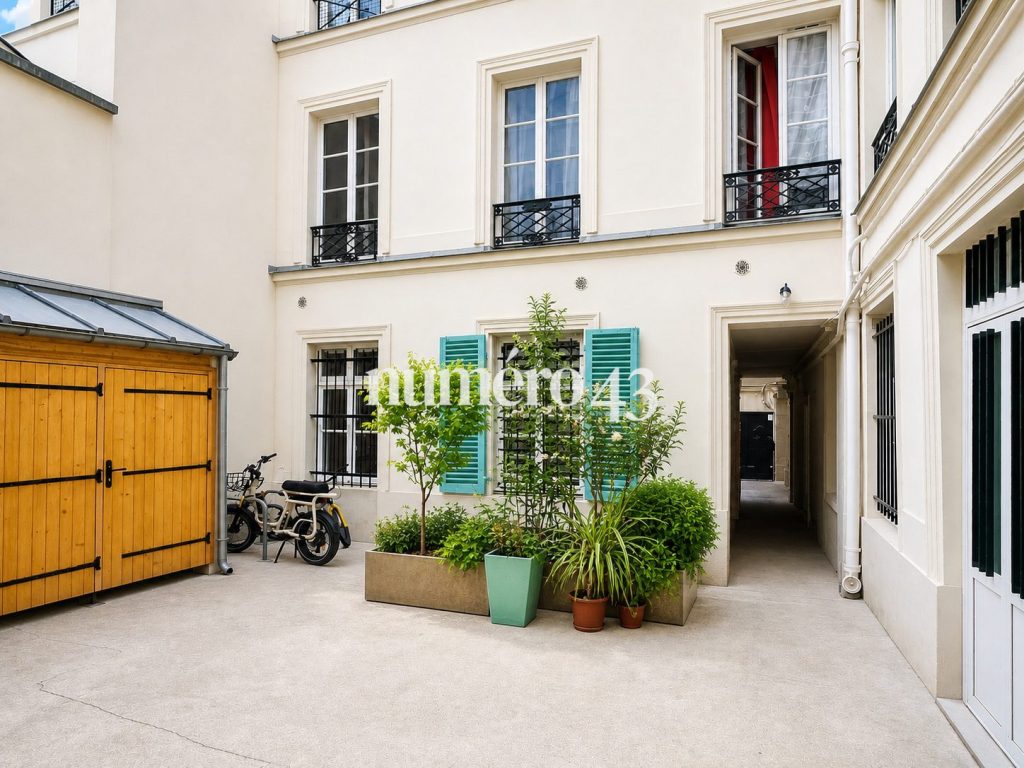 Paris 2ᵉ – Adresse confidentielle au cœur de Montorgueil, entre calme absolu et fort potentiel d’aménagement.